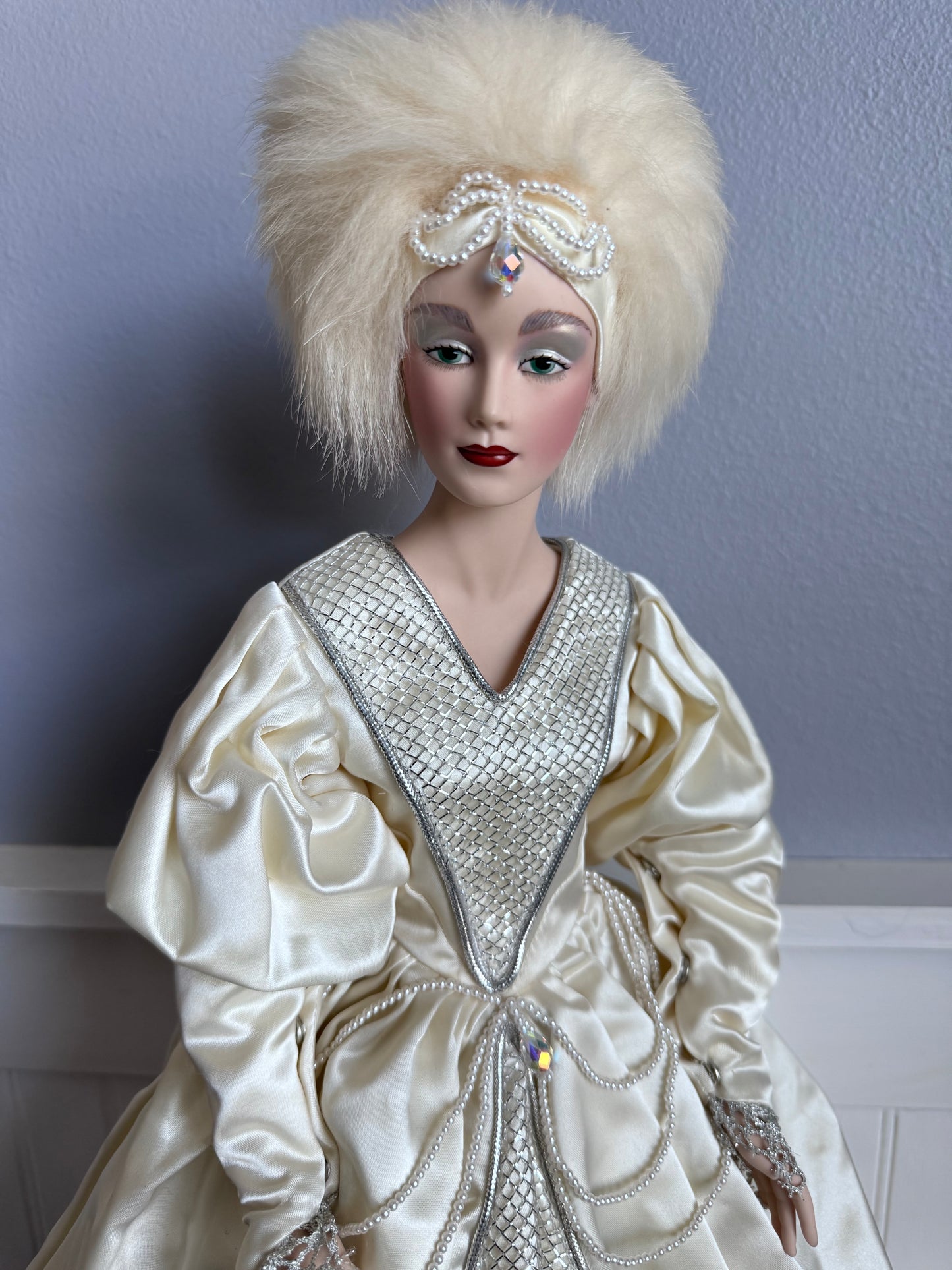 Franklin Mint Heirloom Snow Queen