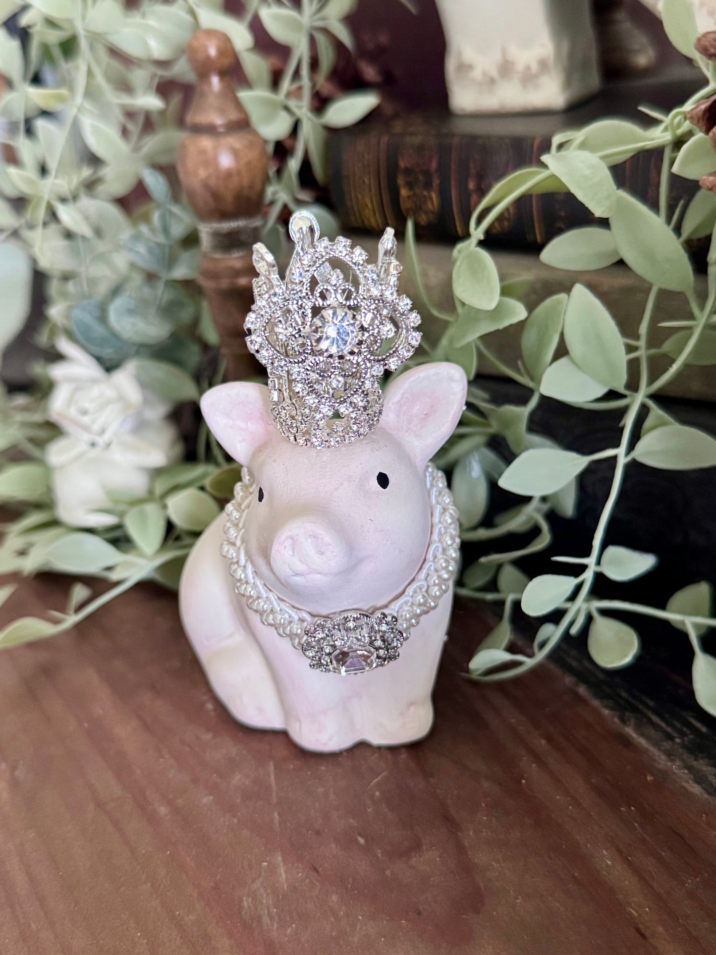 Pigs with Crowns