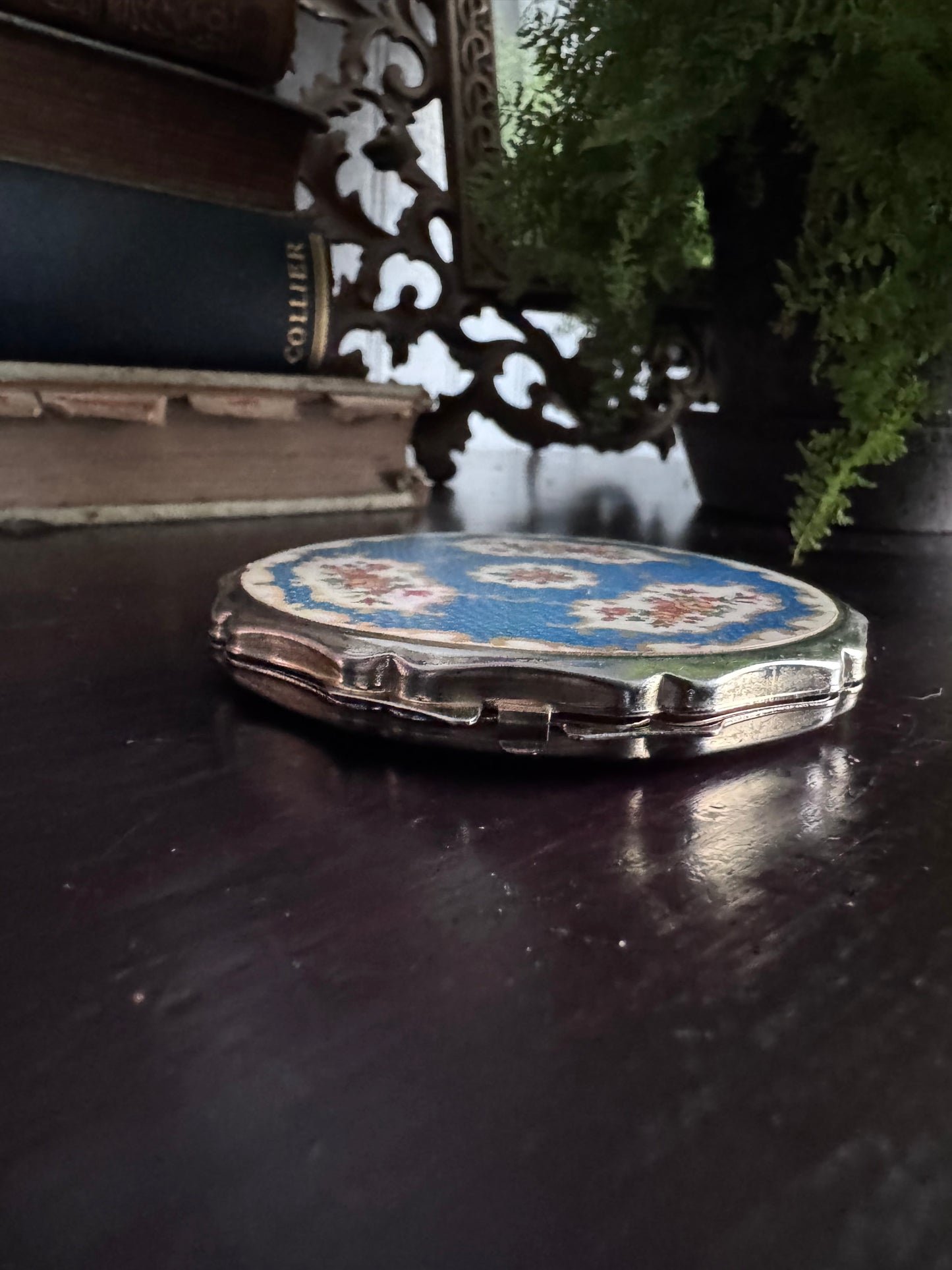 Midcentury Compact by Stratton