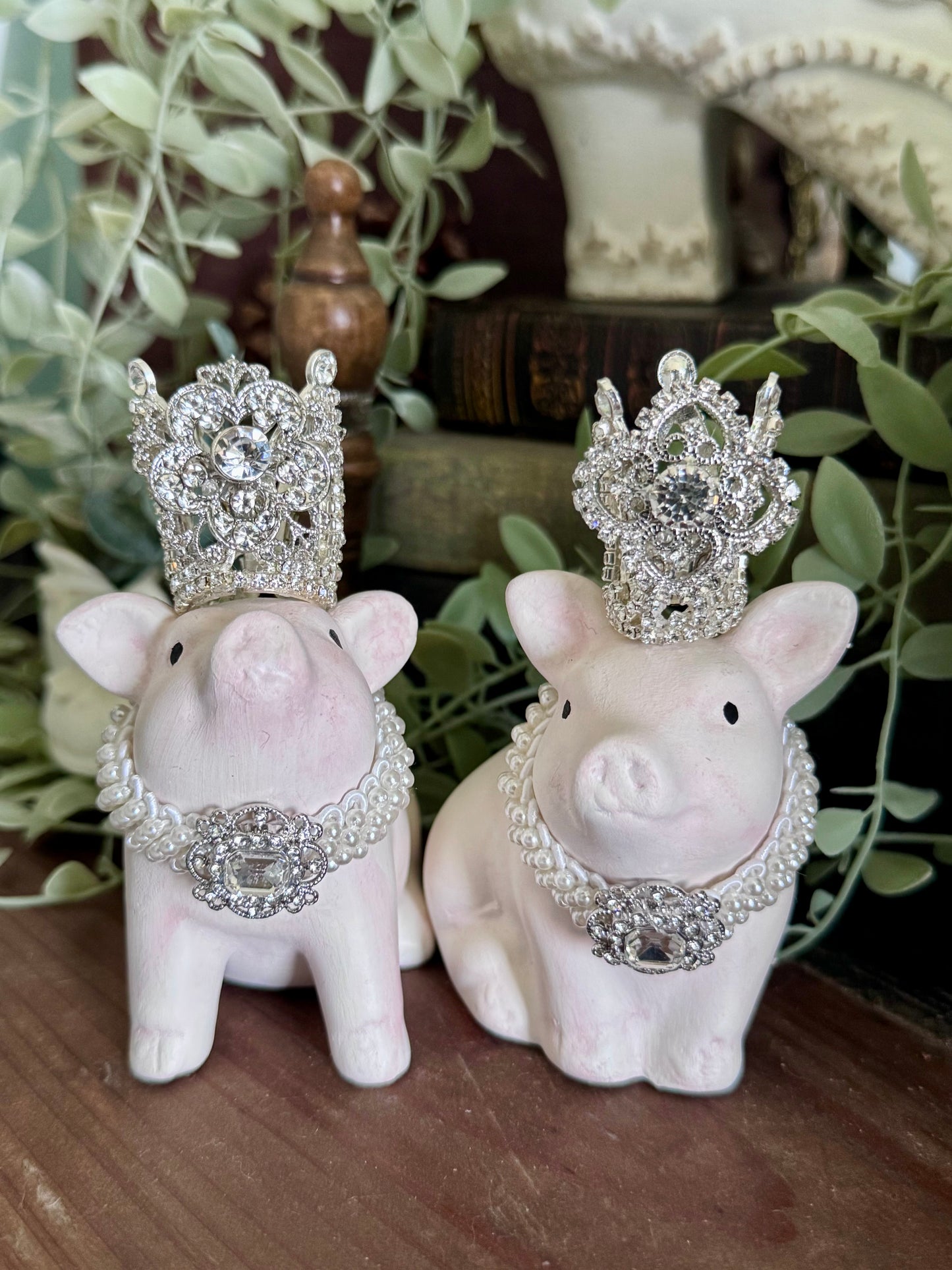 Pigs with Crowns