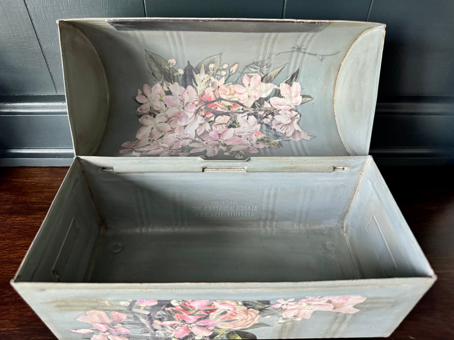 Hand Painted Floral Metal Lunch Box, Decorative Storage Box with Magnetic Closure